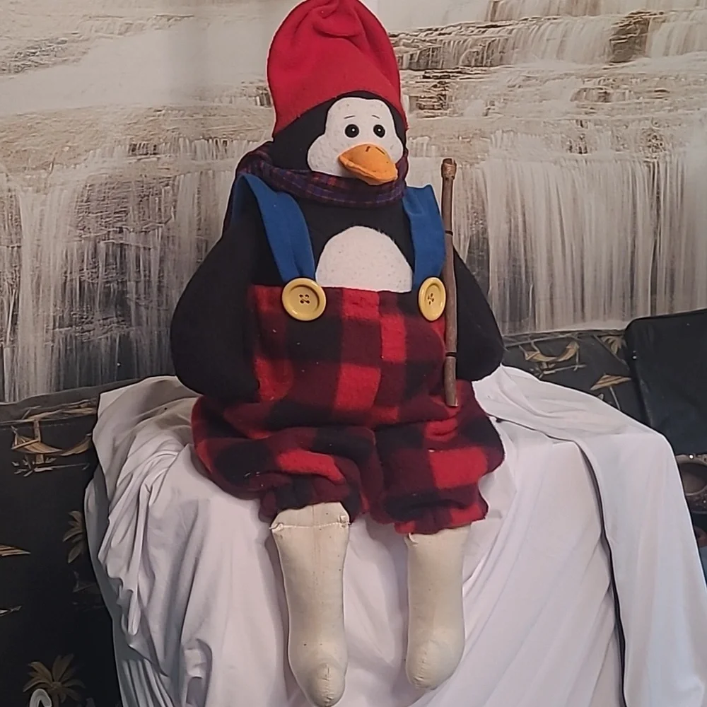 Tender Hearted Collectibles Winter plaid penguin plush holiday decoration